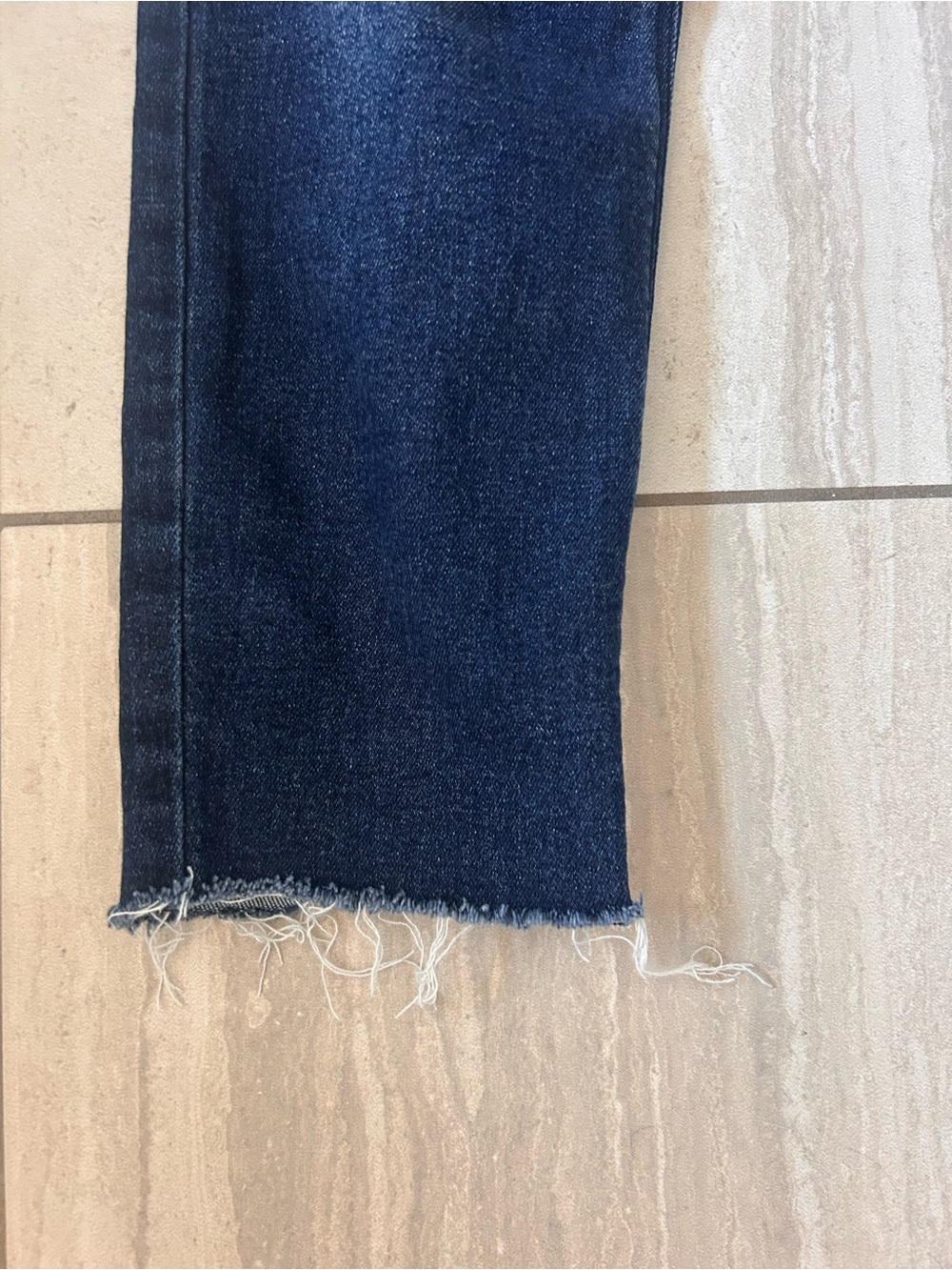 Old Navy cropped Dark Blue Distressed Skinny Jeans size 10 - Picture 2 of 4